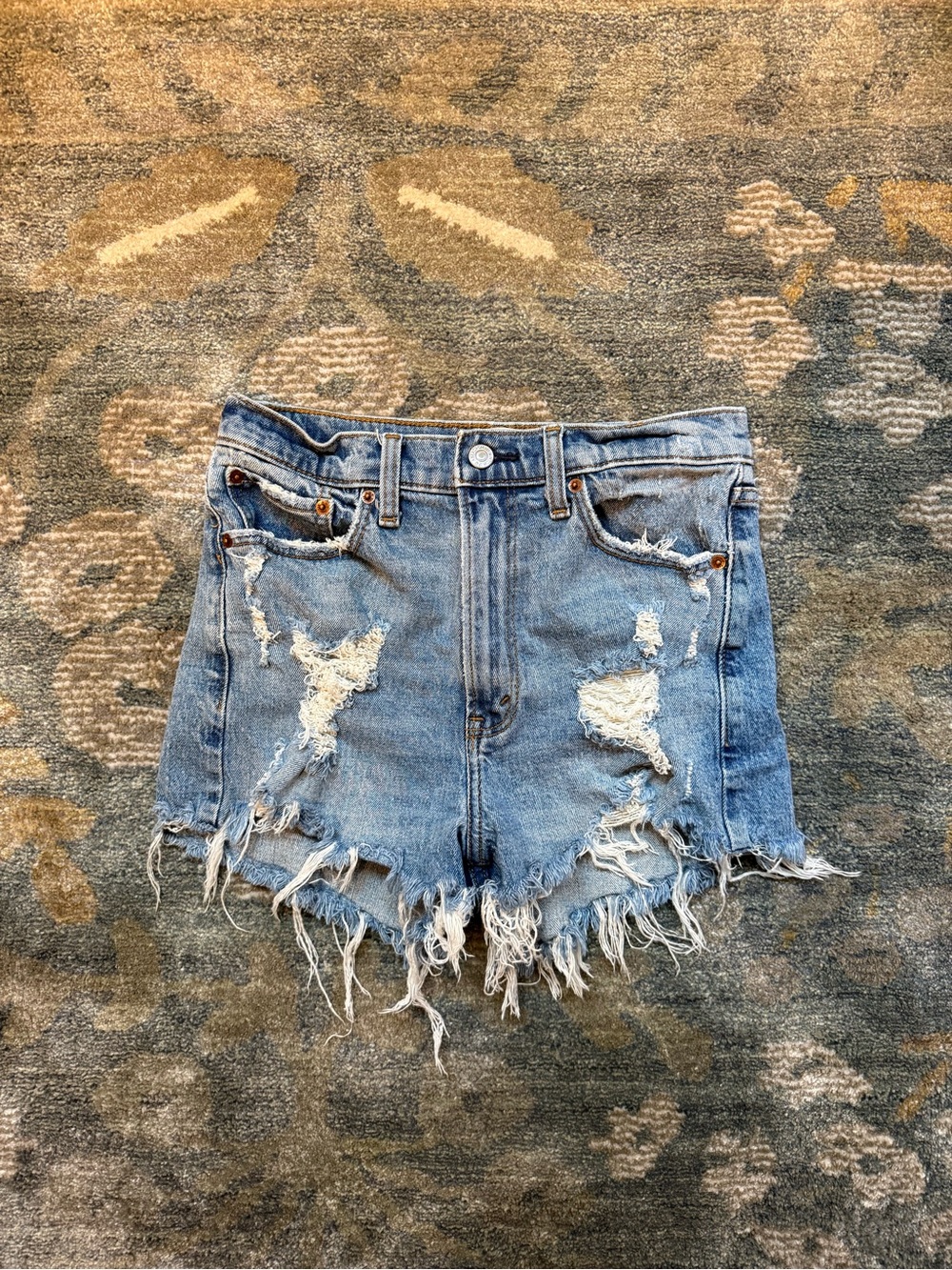 Abercrombie Distressed High-Waist mini Denim Shorts - Light Blue